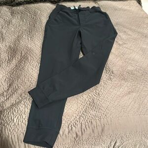 Size M Birddogs joggers black - like new